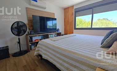 Casa en  Claros del Bosque 4 dormitorios! Unica en el barrio!