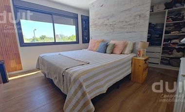 Casa en  Claros del Bosque 4 dormitorios! Unica en el barrio!