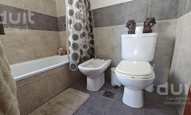 Casa en  Claros del Bosque 4 dormitorios! Unica en el barrio!