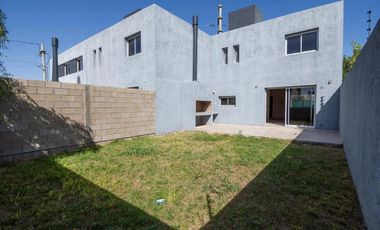 Casa en venta - 3 Dormitorios 2 Baños - 130mts2 - Cordoba