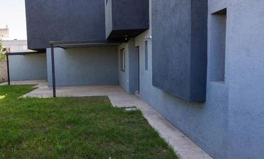 Casa en venta - 3 Dormitorios 2 Baños - 130mts2 - Cordoba