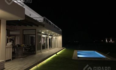 Venta de Casa 5 ambientes en barrio arenas del sur