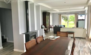 Venta de Casa 5 ambientes en barrio arenas del sur