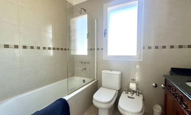 Chalet tradicional en Playa Grande