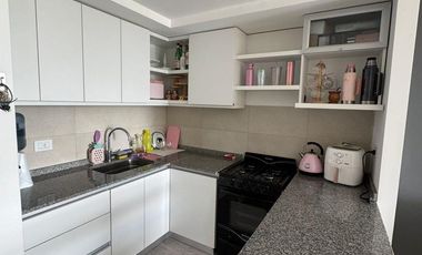 Departamento con hermosa vista al río