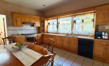 Residencia en Jardines de Lago