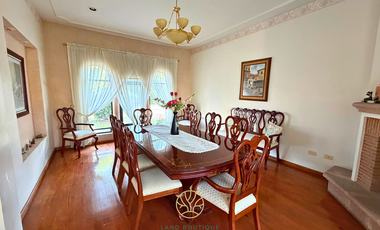 Residencia en Jardines de Lago