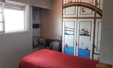 Importante Chalet en Monte Grande – 6 Ambientes, Piscina y Gran Parque