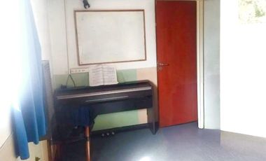 Importante Chalet en Monte Grande – 6 Ambientes, Piscina y Gran Parque