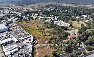Terreno de 2 Hectareas sobre Av. Vallarta en Guadalajara, Jalisco