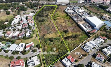 Terreno de 2 Hectareas sobre Av. Vallarta en Guadalajara, Jalisco