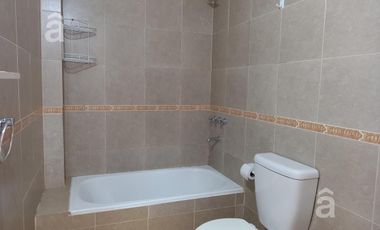 Monoambiente con Cochera en  Alquiler en Villa Ballester-  Excelente ubicación