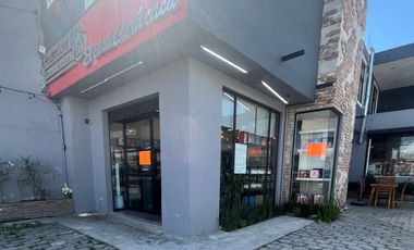 Local de 45 m frente a Walmart Express de Cir. Metropolitano