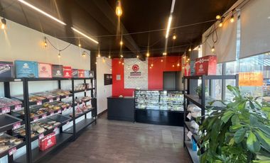 Local de 45 m frente a Walmart Express de Cir. Metropolitano