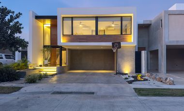 Casa 3 recámaras| al norte de Mérida | dentro de privada