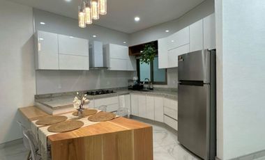 Casa de Campo Moderna a Minutos de Guadalajara – ¡Por Debajo de Avalúo!