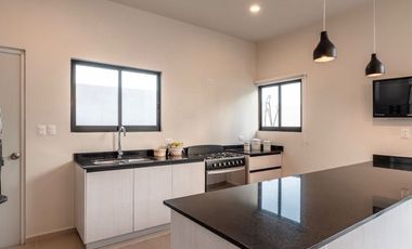 CASA EN VENTA EN PRIVADA ALERA DZITYA