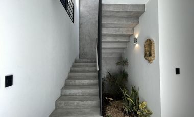 CASA EN VENTA CON 3 RECÁMARAS, ALBERCA Y EQUIPAMIENTO EN DZITYÁ, MÉRIDA.