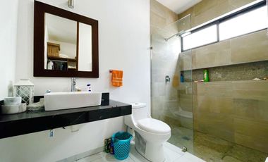 CASA EN VENTA CON 3 RECÁMARAS, ALBERCA Y EQUIPAMIENTO EN DZITYÁ, MÉRIDA.