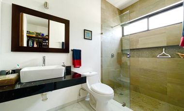 CASA EN VENTA CON 3 RECÁMARAS, ALBERCA Y EQUIPAMIENTO EN DZITYÁ, MÉRIDA.