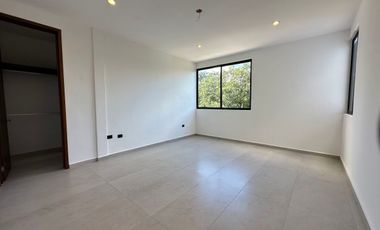 CASA EN VENTA EN PRIVADA PROVINCIA LOTE 205