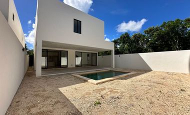 CASA EN VENTA EN PRIVADA PROVINCIA LOTE 205