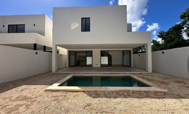 CASA EN VENTA EN PRIVADA PROVINCIA LOTE 205