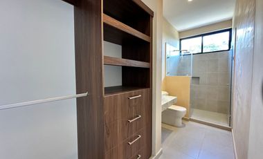 CASA EN VENTA EN PRIVADA PROVINCIA LOTE 205