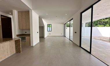 CASA EN VENTA EN PRIVADA PROVINCIA LOTE 205