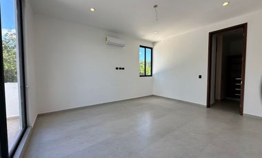 CASA EN VENTA EN PRIVADA PROVINCIA LOTE 205