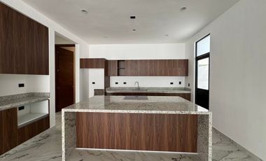 CASA EN VENTA EN PRIVADA PROVINCIA LOTE 203