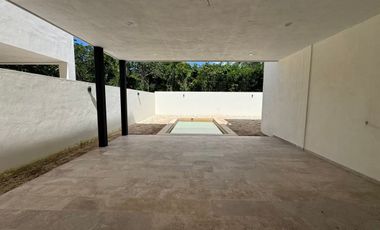 CASA EN VENTA EN PRIVADA PROVINCIA LOTE 203