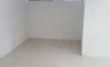 Venta de Edificio de Locales con uso de suelo comercial Cod. LHV8