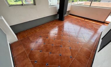 Venta de Edificio de Locales con uso de suelo comercial Cod. LHV8