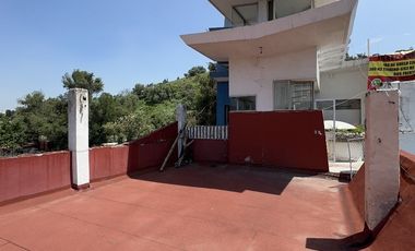 Venta de Edificio de Locales con uso de suelo comercial Cod. LHV8