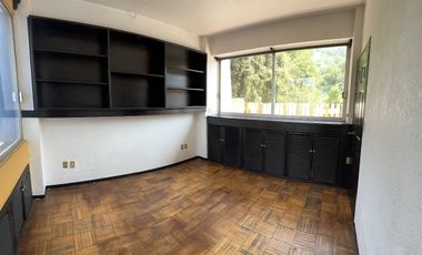 Venta de Edificio de Locales con uso de suelo comercial Cod. LHV8