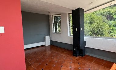 Venta de Edificio de Locales con uso de suelo comercial Cod. LHV8