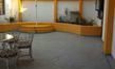 Venta de Edificio de Locales con uso de suelo comercial Cod. LHV8