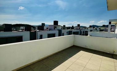 Casa en Renta en las Grullas Residencial