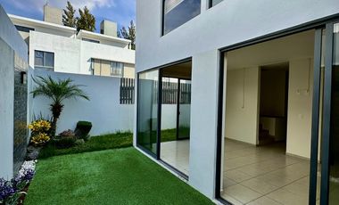 Casa en Renta en las Grullas Residencial