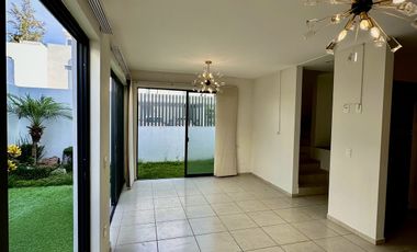 Casa en Renta en las Grullas Residencial