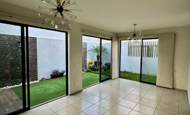 Casa en Renta en las Grullas Residencial