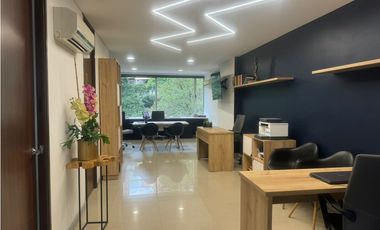 VENTA DE OFICINA SECTOR CASTROPOL AVENIDA EL POBLADO