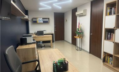 VENTA DE OFICINA SECTOR CASTROPOL AVENIDA EL POBLADO