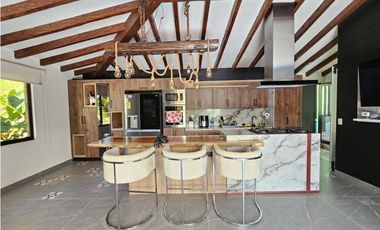 Venta de  casa finca ubicada en Antioquia Marinilla