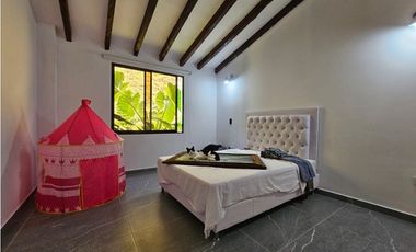 Venta de  casa finca ubicada en Antioquia Marinilla