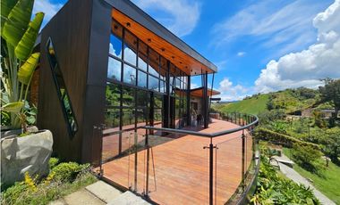 Venta de  casa finca ubicada en Antioquia Marinilla