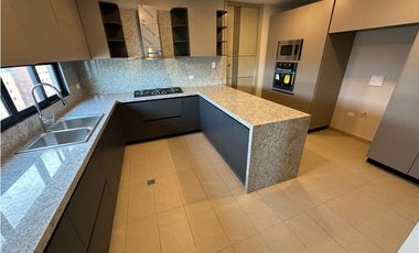 APARTAMENTO DE LUJO EN ALTOS DE RIOMAR EN VENTA