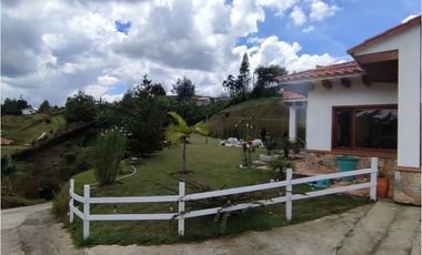 Espectacular casa campestre en venta vía Rionegro a san vicente Ferrer