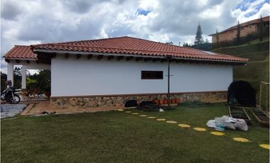 Espectacular casa campestre en venta vía Rionegro a san vicente Ferrer